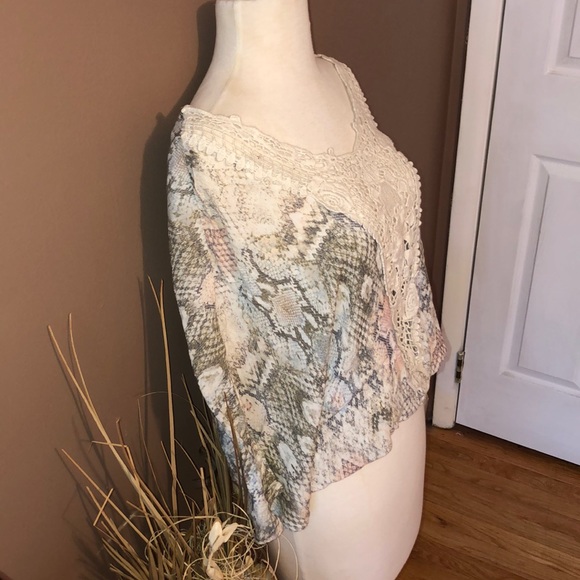 Crochet detail top - Picture 4 of 7